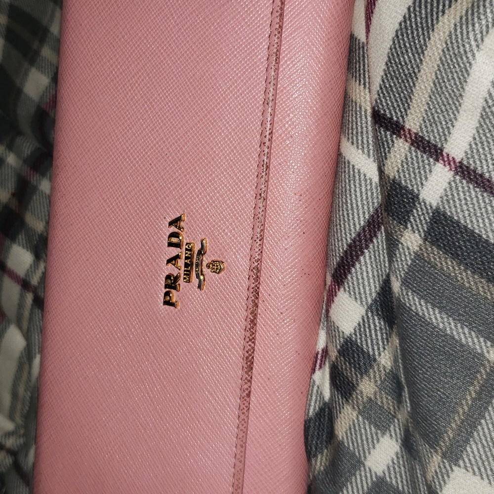 Authentic Prada wallet - Picture 3 of 16